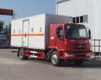 東風(fēng)柳汽乘龍7.7米易燃液體廂式運輸車圖片 東風(fēng)柳汽乘龍7.7米易燃液體廂式運輸車圖片